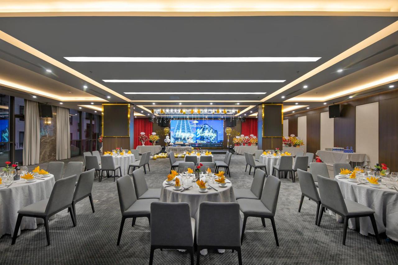 Golden Lotus Grand Hotel Da Nang Buitenkant foto