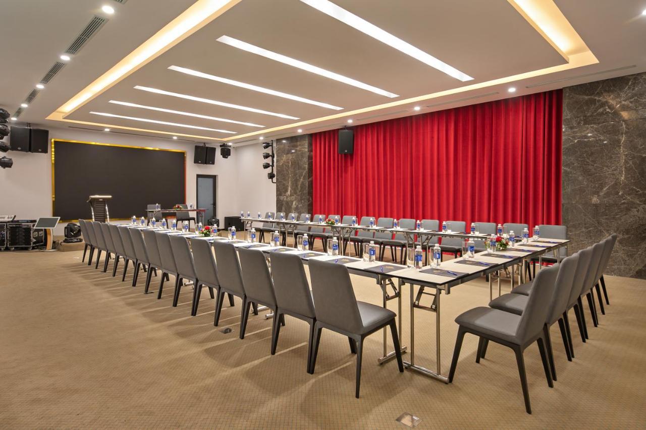 Golden Lotus Grand Hotel Da Nang Buitenkant foto