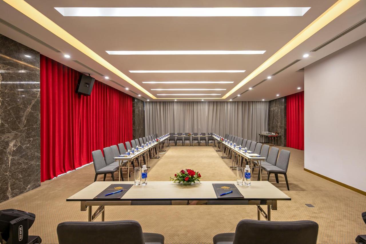 Golden Lotus Grand Hotel Da Nang Buitenkant foto