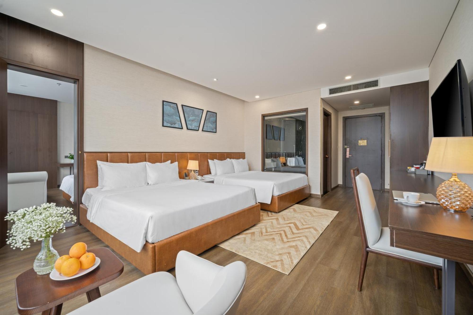 Golden Lotus Grand Hotel Da Nang Buitenkant foto